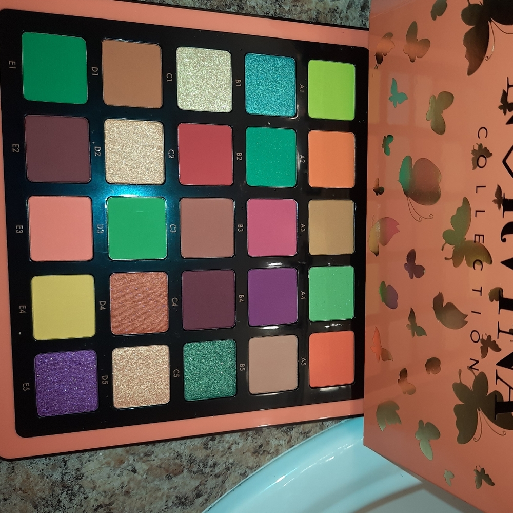 ABH brand new palette
